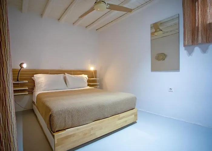 Private Sea View Yard