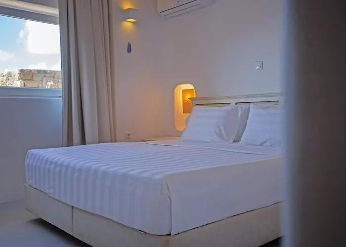 Private Sea View Yard *