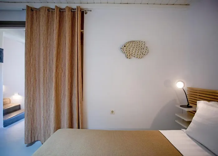 Private Sea View Yard *