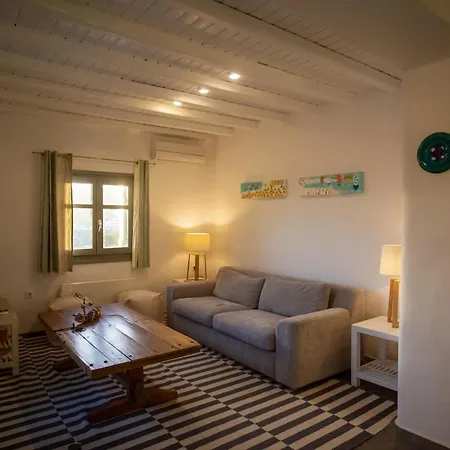 Private Sea View Yard