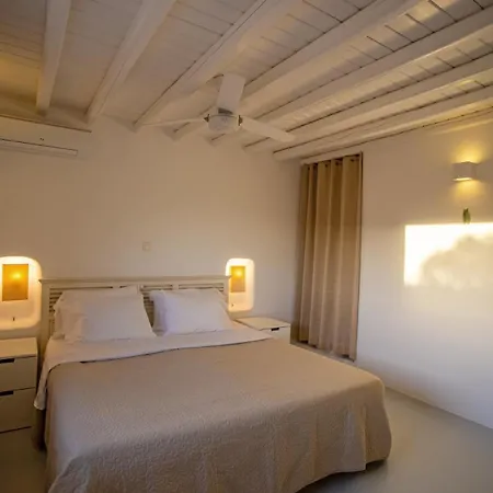 Private Sea View Yard