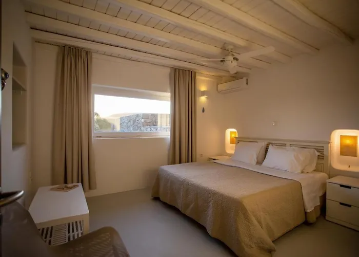 Private Sea View Yard