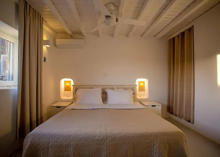 Private Sea View Yard Apartment *