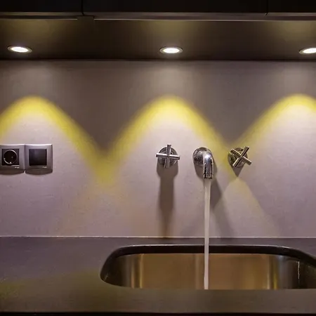 Private Sea View Yard *